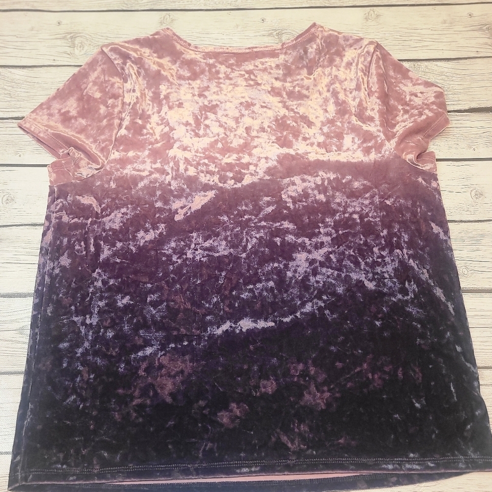 American Eagle Outfitters Pink to Purple Velvet Short Sleeve Tee - Picture 4 of 5